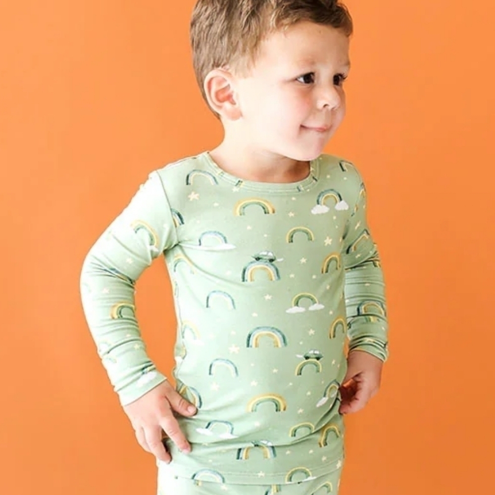 Posh Peanut DeSean Kids Rainbow Green Bamboo Pajama Top Size 4T